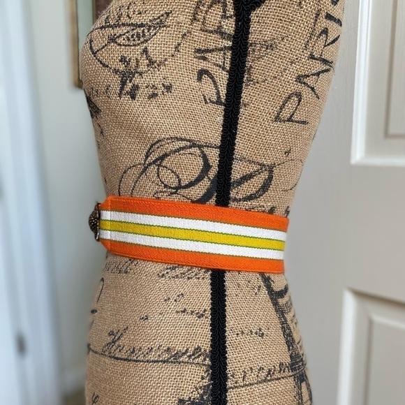 Vintage Statement Brass-tone Double Frog Hook Closure Stretch Waist Belt Small - Picture 9 of 10